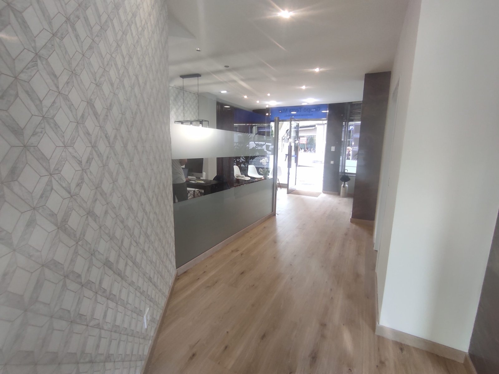 Reforma y apertura local comercial